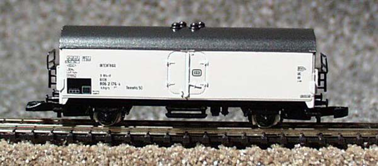 8600